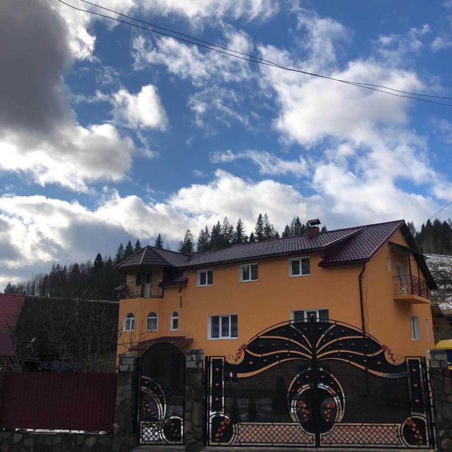 Sadyba Domashniy Zatyshok Pilipets Exterior photo